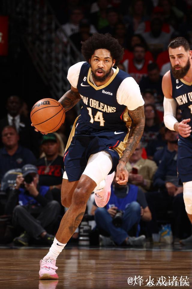 英格拉姆半场高效砍下18分，三分4投3中斩获2篮板